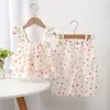 Roupa de Verão para Bebê Menina Nova, Colorida com Bolinhas, Casual, de Alcinha, com Fenda, Conjunto de Duas Peças, Fresca para Sair
