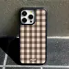 Funda de Teléfono Retro a Cuadros para Dachshund de Gama Alta de Nicho para Apple 18promax Apple Agujero Grande Funda Protectora de Cáscara Dura