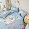 Juego de ropa de cama de cuatro piezas de algodón puro de Cinnamoroll para niños, funda de edredón, sábana, sábana bajera, faldón de cama, para dormitorio de niñas, juego de tres piezas