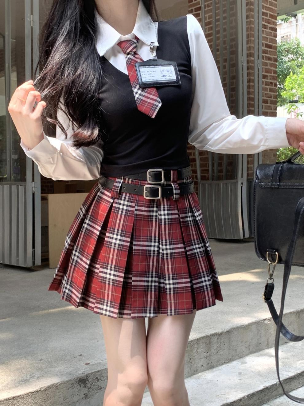 e23c730b9a7b87a58fac235e06677bd9.jpeg