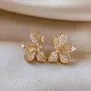 Brincos de Flor com Zircônia Agulha de Prata, Exquisitos e Únicos, Brincos Simples e Modernos com um Design de Luxo Leve e de Alta Qualidade, Acessórios de Orelha de Nicho