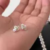Brincos de Coração, Brincos Simples e de Luxo Leve, Novos Brincos Doces da Moda para Mulheres, Estilo Versátil