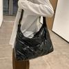 Bolso Tote de Alta Gama para Mujer con Gran Capacidad para Otoño e Invierno, Se Puede Llevar Cruzado, Nuevo Bolso de Hombro Versátil 2026 para Clase y el Trayecto