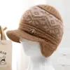 Gorro de invierno para mujer, mujer mayor, forrado de polar, cálido, gorro de lana tejido, gorro para mujer de mediana edad y mayor, gorro con orejeras de pico forrado de polar