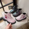 Botas Martin de Outono e Inverno Femininas com Pelúcia Nova 2026 Botas Princesa Elsa Botas de Couro Infantis Botas Curtas para Bebê Sola Macia Antiderrapante