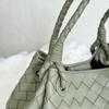Bolsa de Paracaídas Nueva de Verano 2025 Bolso Tejido de Piel de Oveja Hebilla de Cuerda Metálica Bolso de Cuero Genuino para Mujer Bolso de Hombro Cruzado