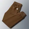 Calça Esportiva Masculina de Veludo Cotelê com Caimento Solto