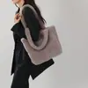 Versión Coreana Diseño de Nicho Bolso Tote de Felpa Nuevo de Moda Versátil Bolso Peludo Casual Bolso de Hombro Bolso Cruzado Venta al por Mayor Transfronteriza