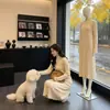 Vestido suéter de malha de gola alta outono e inverno coreano, doce e elegante para o trabalho, modelador, adequado como peça base, vestido longo acima do joelho
