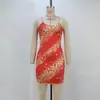 Moda feminina transfronteiriça estilo europeu e americano outono 2024 moda sexy com cadarço no pescoço vestido justo com estampa de leopardo