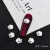 Joyería para Uñas de Aleación Transfronteriza Serie Rosa Oro y Plata Flores Tridimensionales Exquisitos Accesorios para Uñas Portátiles en las Yemas de los Dedos Venta al por Mayor