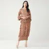 Traje de Primavera 2026 para Mujer de Miyake con un Diseño Único, Top tipo Camiseta de Nicho y Falda Ajustada a la Cadera, Conjunto de Dos Piezas a la Moda y con Estilo