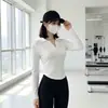 Camiseta de manga comprida com barra em U para mulheres, design outono e inverno, justa, sexy, top de garota hot, base de camisa polo curta para mulheres