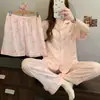 Ropa de Casa Pijama de Mujer Verano Rayas Coreanas Lazo Suave Cera Arrugado Conjunto de Tres Piezas Manga Corta Dulce Nicho Venta al por Mayor