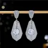 Pendientes Geométricos de Zirconia de Lujo Nuevos 2026 para Mujer, Pendientes Largos de Plata S925 con Aguja Completa de Diamante, Pendientes de Estilo Europeo y Americano, Accesorios para Orejas de Lujo Ligero