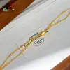 Tienda de Oro Mismo Estilo Deslumbrante Pulsera de Perlas Láser Cintura Delgada Doble Capa para Mujer, Joyería de Lujo Ligero Color Oro Arena, Accesorio de Mano de Nicho de Doble Capa
