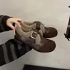 Zapatos Peludos para Mujer Invierno Ropa de Exterior 2026 Estilo Nuevo Mocasines Mary Janes con Felpa Zapatos de Algodón Patchwork Retro Hebilla de Cuero Zapatos de Algodón Mocasines