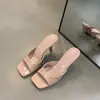 Sandalias de tacón alto de estilo francés con punta cuadrada y abierta, nuevo estilo de verano para mujer para usar en exteriores