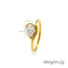 Europeu e americano ins Luz de Luxo Personalizado Gota de Água Único Anel de Diamante Elegante Elegante Anel de Aço Titânio Mulheres Cor-livre Atacado All-match