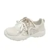 Zapatos nuevos estilo coreano para papá para mujer, zapatillas deportivas para correr de estudiante otoño 2026, zapatos casuales con suelas gruesas y aumento de altura, C9015