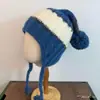 Gorro de Tricô com Pom-Pom Colorido e Proteção para Orelhas, para Circunferência Craniana Grande, Chapéu de Trança com Borla, Turbante de Lã Quente e à Prova de Vento para Outono e Inverno