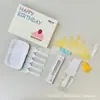 Pastel de Cumpleaños Desechable Cubiertos de Seis Piezas Caja de Regalo Suministros para Hornear Se Pueden Combinar Libremente Vela Tenedor Cuchillo Plato Combinación