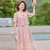 2026 Novo Modelo Novo Estilo Chinês Vestido Dois em Um para Mães, Vestido de Chiffon Estampado de Manga Curta para o Verão, Elegante Estilo de Comprimento Médio
