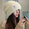 Gorro de Punto 2025 para Otoño e Invierno, Diseño Ampliado y Profundizado para Hacer que la Cara Parezca Más Pequeña, Elegante Gorro de Punto, en Stock para Venta al por Mayor y Dropshipping