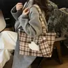 Bolsa de Tela con Dibujo de Cachorro Coreano para Mujer 2025 Nuevo Bolso de Mano de Gamuza a Cuadros Gran Capacidad Estilo Perezoso Bolso de Hombro