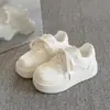 Zapatillas blancas de suela gruesa para mujer, que aumentan la altura, nueva colección primavera/otoño 2026, retro y a la moda, versátiles para estudiantes, casual y deportivas
