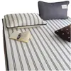 Juego de Tres Piezas de Alfombrilla Refrigerante de Seda de Hielo a Rayas Negras y Blancas Modelo Nuevo 2026 Lavable para Dormitorio Individual Suave Refrigerada por Aire Plegable
