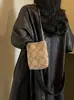 Bolsa Quadrada Fashion Yaozi, Bolsa de Mão Bordada Estilosa, Versátil e de Alta Qualidade, Bolsa de Mão com Alça de Ombro 2026, Mini Bolsa Transversal