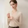 26 Invierno Nuevo Cachemir Calibre 12 Cuello en V Tejido Manga Larga Mujer Color Sólido Canalé Ajustado Suéter Capa Base