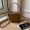 Bolsa Saco com Cordão Transfronteiriça Feminina Versátil 2025 Outono e Inverno Nova Bolsa de Ombro Trançada Bolsa Transversal para o Dia a Dia