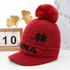 Gorro de Punto Estilo Coreano Otoño Invierno Etiqueta en Inglés Gorro de Lana Versátil para Mujer Circunferencia de Cabeza Grande Protección para los Oídos Gorro para Clima Frío Gorro de Tejer Hace que la Cara Parezca Más Pequeña