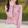 25 Novos Modelos de Primavera de Cardigans Tricotados com Gola Polo em Lã Fina com Design de Bordado de Diamante e Punhos com Fenda para Mulheres
