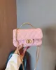 Comercio Exterior Dropshipping Transfronterizo 2025 Nuevo Estilo Bolso de Mano para Mujer Estilo Chanel Pequeño Bolso Cuadrado Pequeño para Hombro Cruzado