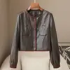 Roupas em pequena quantidade 2026 Primavera/Outono Novo Casaco Jaqueta Feminino de Couro PU Gola Redonda Petite Curto Casual Estilo Coreano Top
