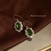 Pendientes de Botón de Lujo de Estilo Francés Vintage, Elegantes y Versátiles, Chapados en Plata con Diseño Elaborado, Pendientes de Declaración Hechos de Fábrica