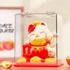 Gato de la Suerte Sosteniendo Lingotes de Oro, Gato que Mueve la Pata Automáticamente, Alimentado por Energía Solar, Estilo Chino Moderno, Decoración Pequeña para Coche, Adorno para Coche, Decoración de Oficina, Atractor de Riqueza
