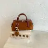 Bolso de mano para mujer estilo comercio exterior, retro, con acabado mate, perfecto para otoño, con una estética europea y americana única, que irradia un ambiente sofisticado y de alta gama, adecuado como bolso de hombro o bolso cruzado.