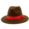 Sombrero de ala cuadrada roja, moderno y ligero, usable en todas las estaciones, sombrero para el sol para viajes al aire libre, sombrero de jazz para hombres y mujeres, pareja