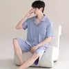 Pijama de Modal para Homens, Tamanho Grande, Novo Estilo Primavera/Verão 2026, Manga Curta e Shorts, Adequado para Usar Fora, Roupa de Casa, Fresco e Confortável para Homens