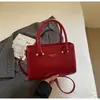 2026 Nuevo Bolso de Invierno Bolso Cuadrado Pequeño para Mujer Versátil de Moda Bolso de Hombro para el Trabajo Bolso Cruzado de Moda de Gama Alta de Moda