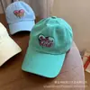 Gorra de Béisbol Bordada con Corazón Artístico para Mujer, Estilo Coreano, Circunferencia de Cabeza Grande, Versátil y a la Moda, Estilo Retro