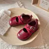 Zapatos Mary Jane Estilo Retro para Niños 2026 Nueva Llegada Primavera/Otoño Niñas Hebilla de Cuero Suela Suave Versátil Hebilla Zapatos de Cuero Zapatos Individuales