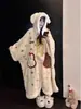 Outono e Inverno Lã Coral Espessada Sensação Popular da Internet Pochacco e Cinnamoroll Pijamas e Roupões Femininos, Disponíveis para Fornecimento Atacadista