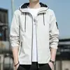 Chaqueta Nueva de Primavera 2024 para Hombre con Capucha Moda Adolescente Chaqueta Delgada Top Casual para Deportes al Aire Libre