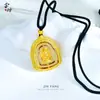 Collar de Cuerda Trenzada Dorada Tradicional Más Vendido en Transmisión en Vivo, Nuevo Estilo Chino Dorado Arena con Acentos de Diamante, Colgante Grande de Brújula de Buda para Mujeres, Venta al por Mayor