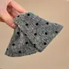 Presilha Triangular de Lã com Bolinhas Coreana para Mulheres 2025 Nova Grande Presilha de Tubarão para Cabelo Presilha de Cabelo Elegante Acessórios de Cabelo Outono e Inverno